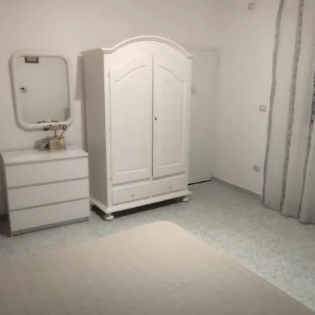 Dream House Toti - Near Railway Station Renewed Apartament Bari