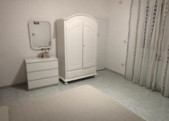 Dream House Toti - Near Railway Station Renewed Apartament Bari